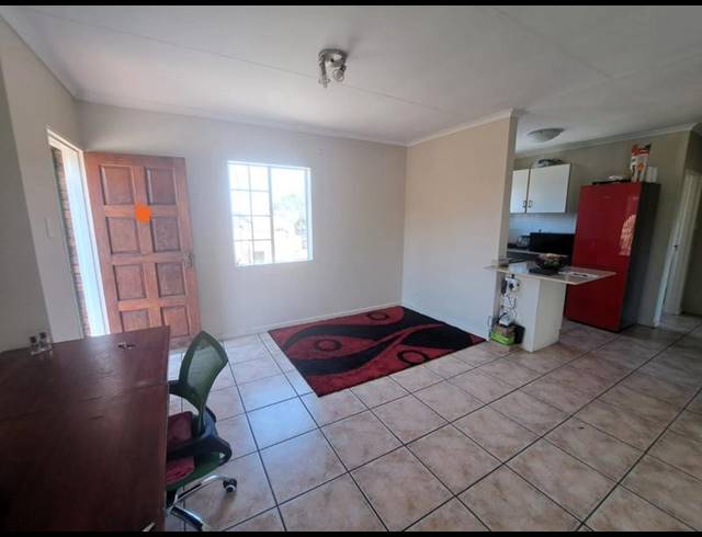 2 BEDROOM APARTMENT FOR SALE IN DIE HOEWES
